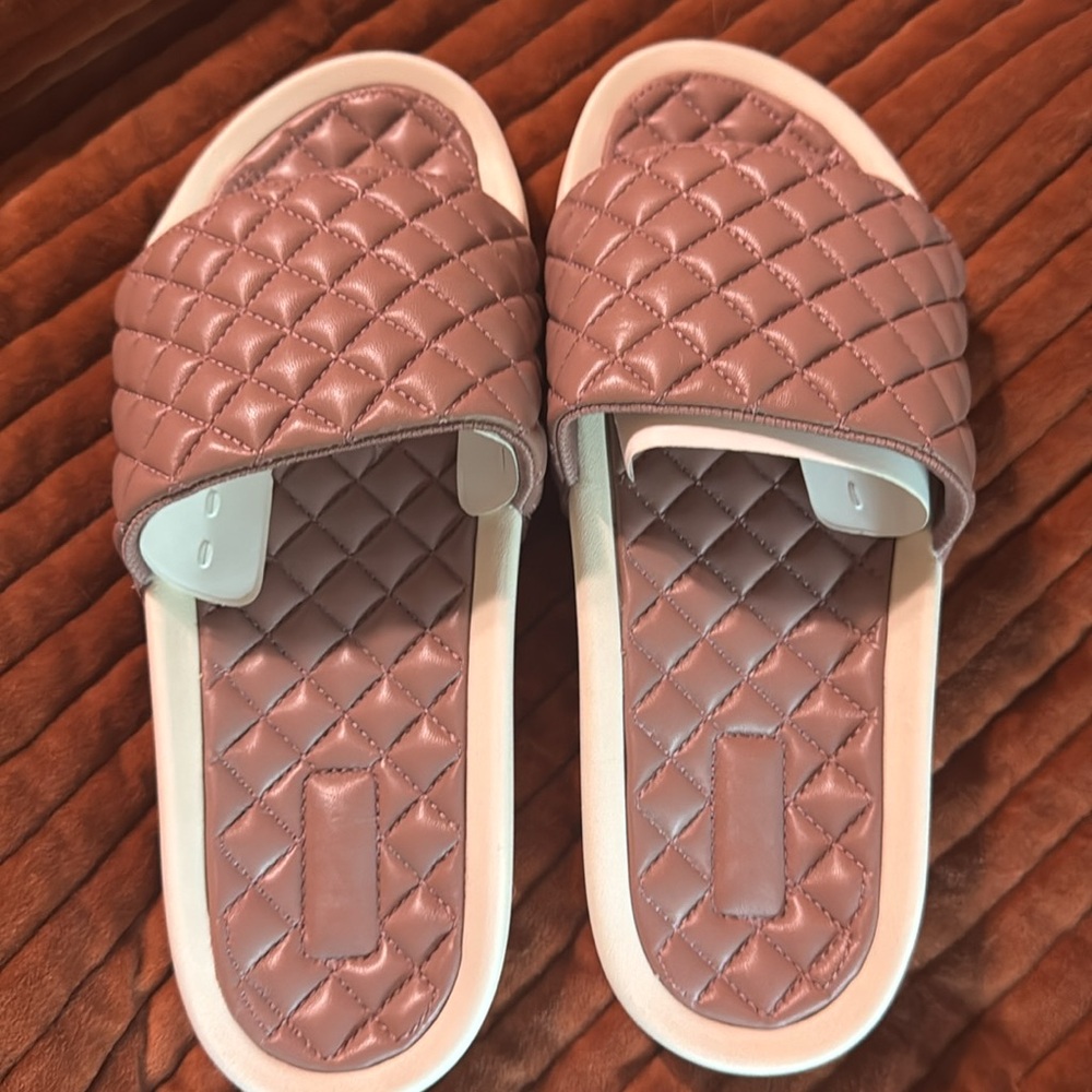 APL Lusso quilted Slide Sandals in Rose Gold